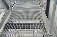 【踏步鋼格(gé)柵板廠家】電(diàn)廠鋼格(gé)柵進行定(dìng)位?