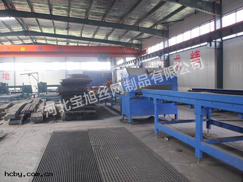 鋼格板(bǎn)設(shè)備.jpg
