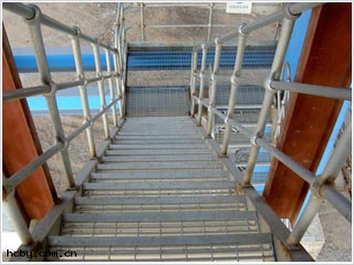 樓梯鋼格板