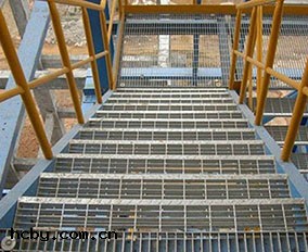 鋼梯(tī)踏步板