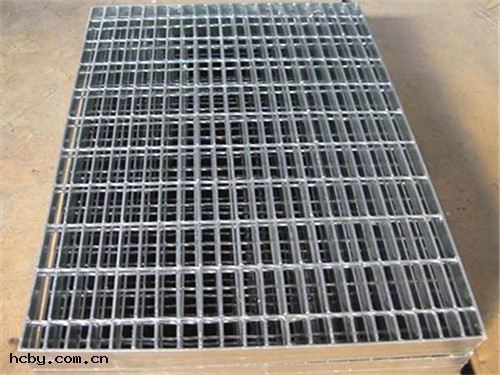 金(jīn)屬踏步板