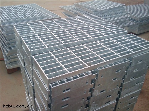 焊接(jiē)踏步板