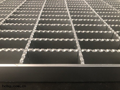 鋁板格(gé)柵板