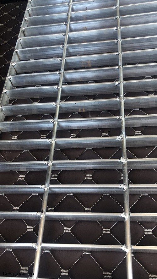 鋁(lǚ)合金鋼格板